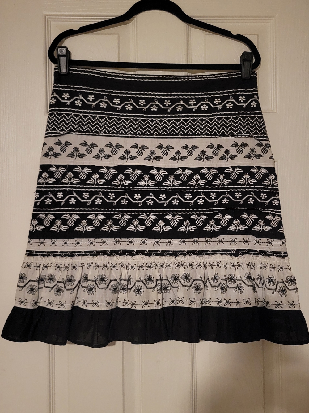 Anthropologie Viola Black & White Emboidered Patterned A-Line Skirt